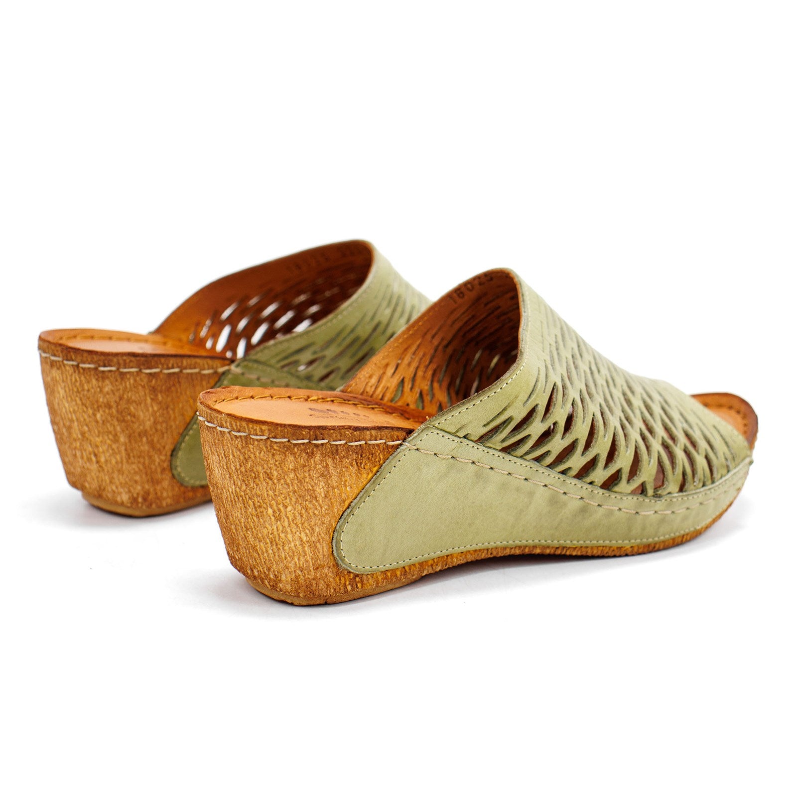 Spring Step Women Cunacena Slip On Wedge Sandal