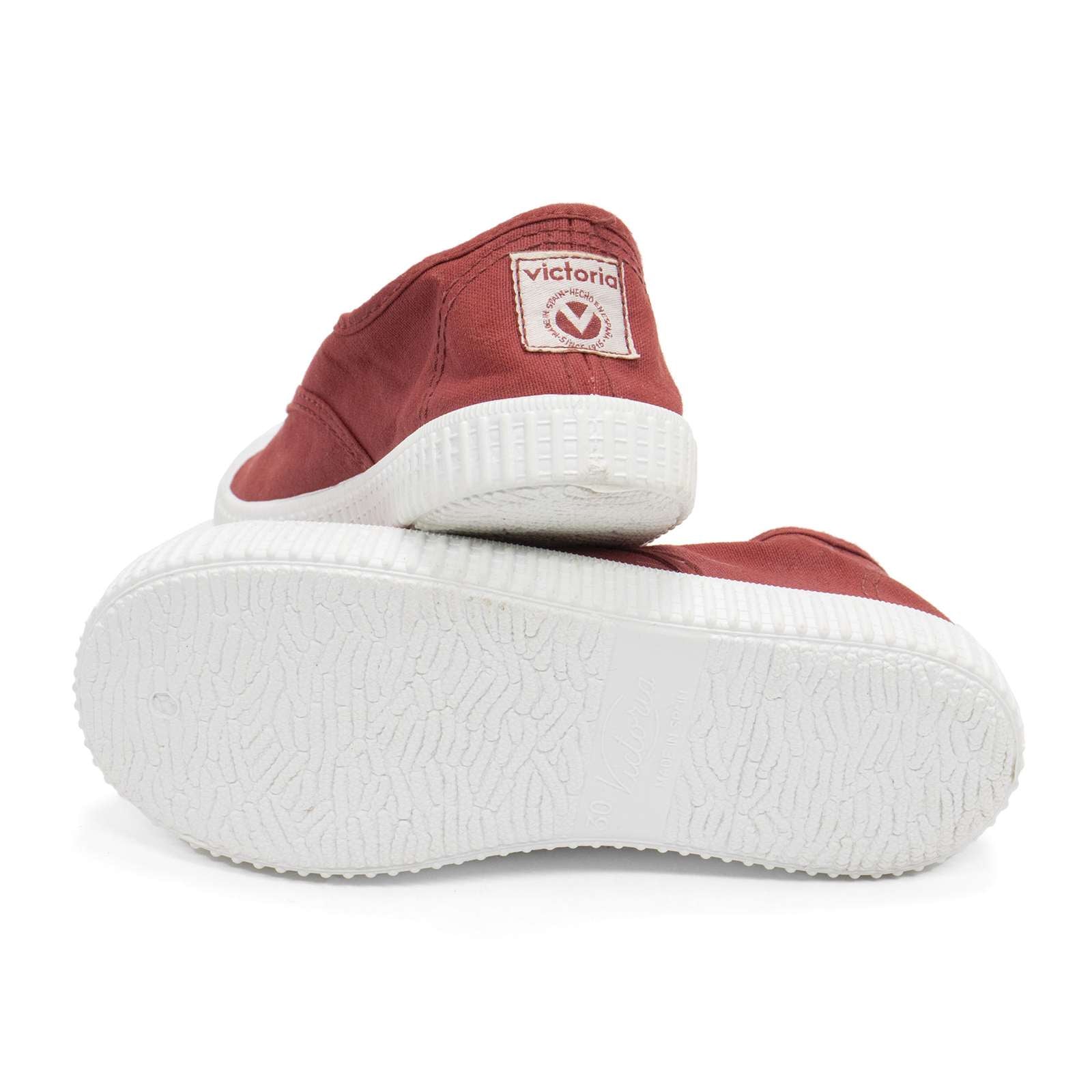 Victoria Boy 1915 Inglesa Slip-On Canvas Shoes