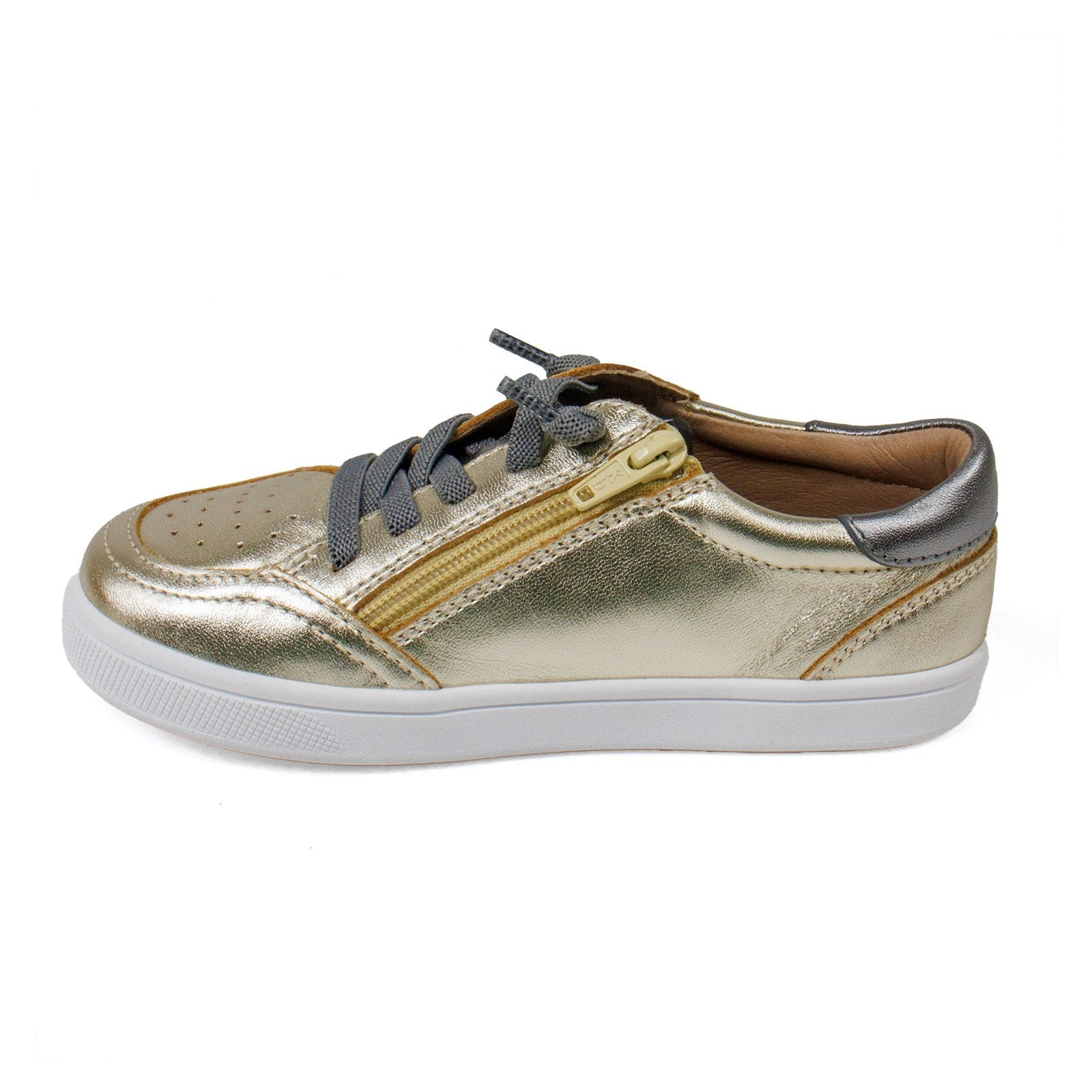 Old Soles Girl Platinum Runner Low Top Sneaker