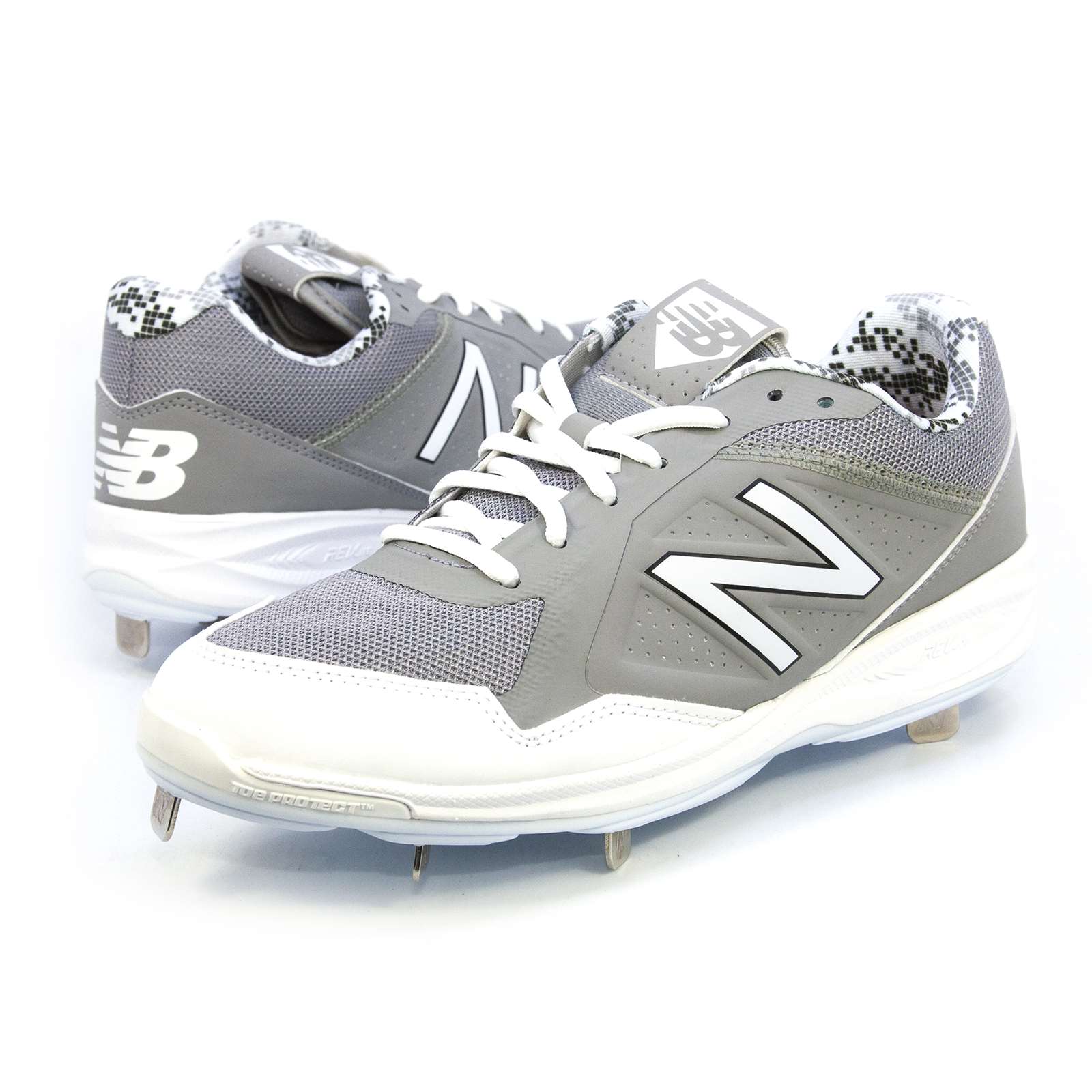 New Balance Men Tupelo V1 Baseball Cleats