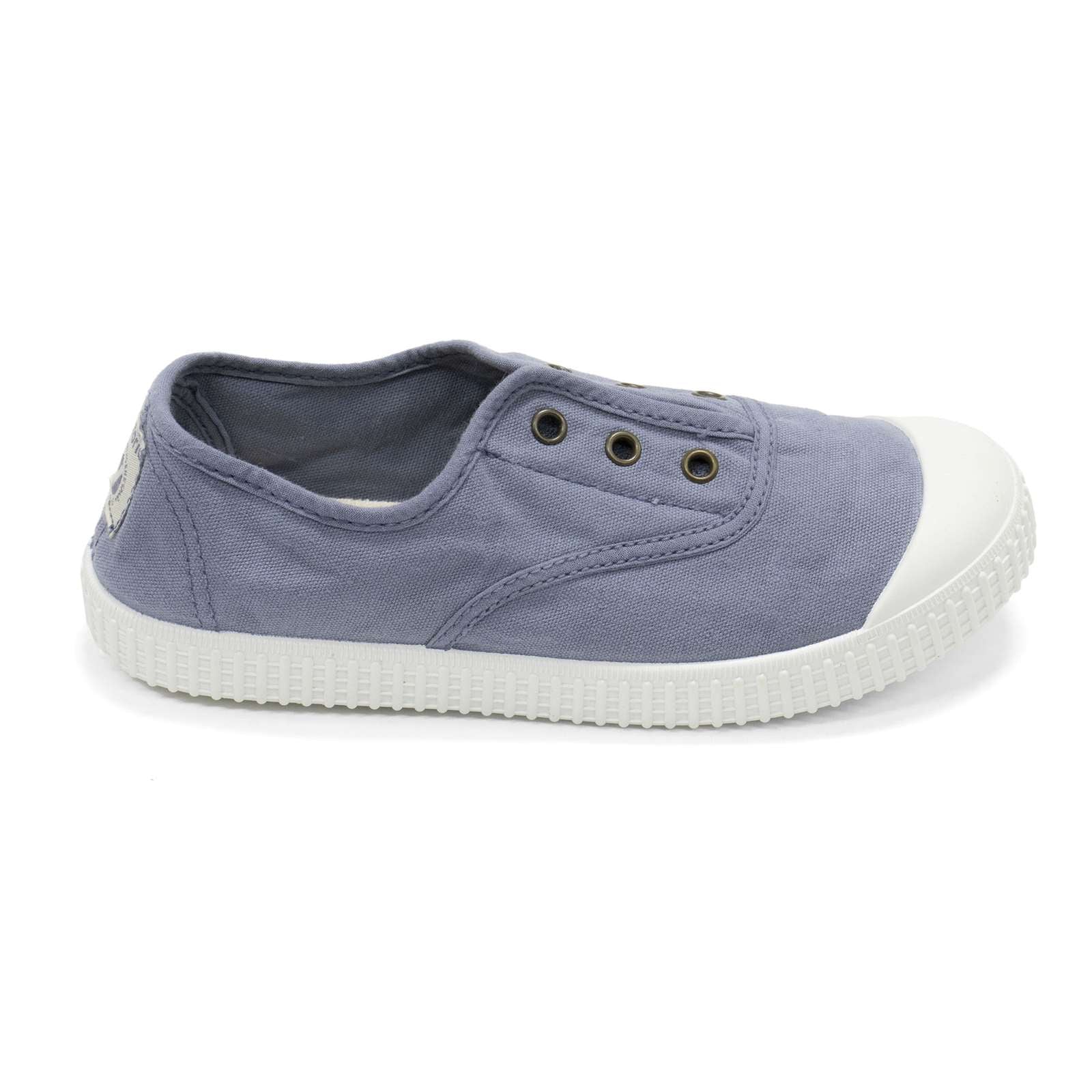 Victoria Boy 1915 Inglesa Slip-On Canvas Shoes
