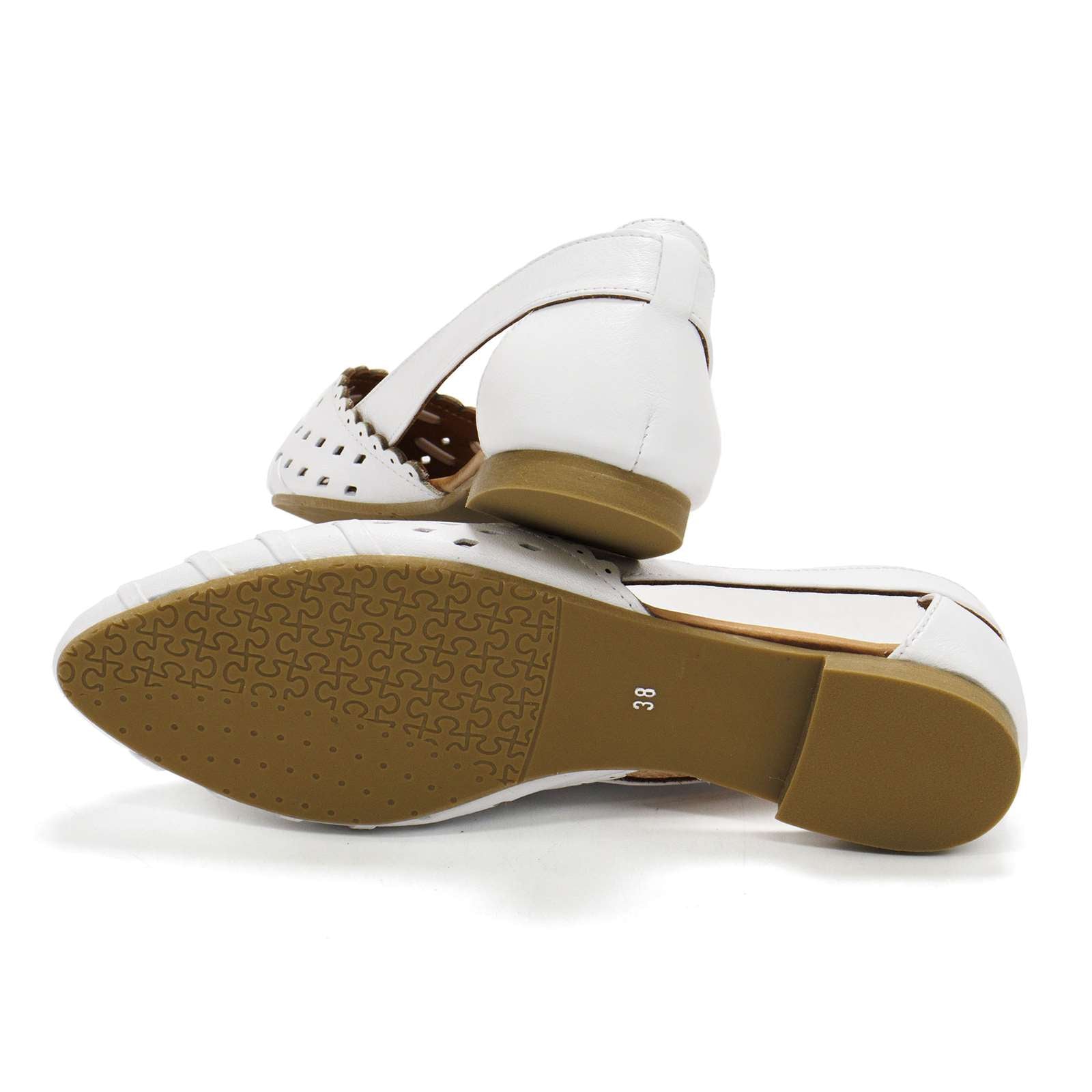 Spring Step Women Delorse Pointed Toe Slip On Flats