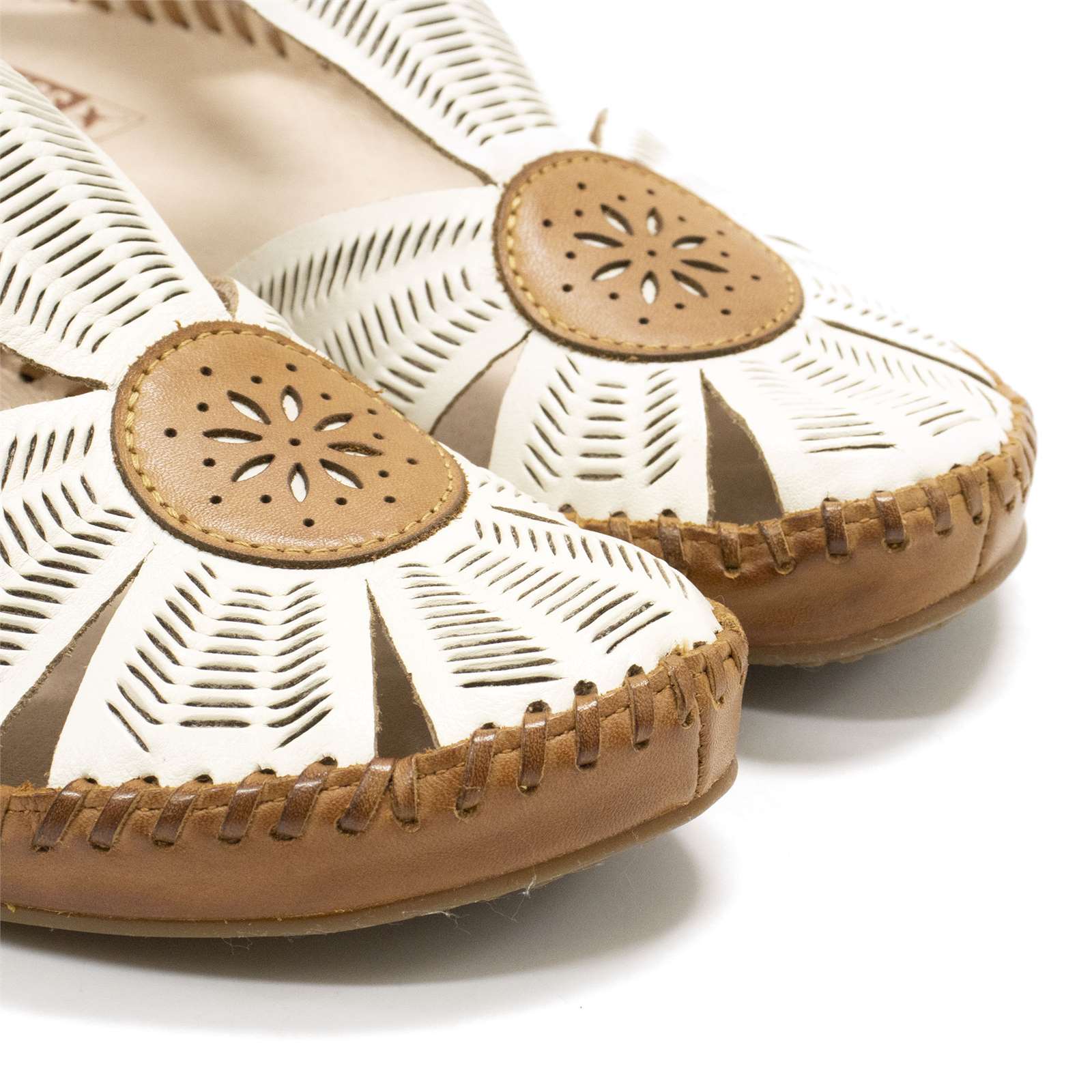 Pikolinos Women P Vallarta Closed Toe Sandals