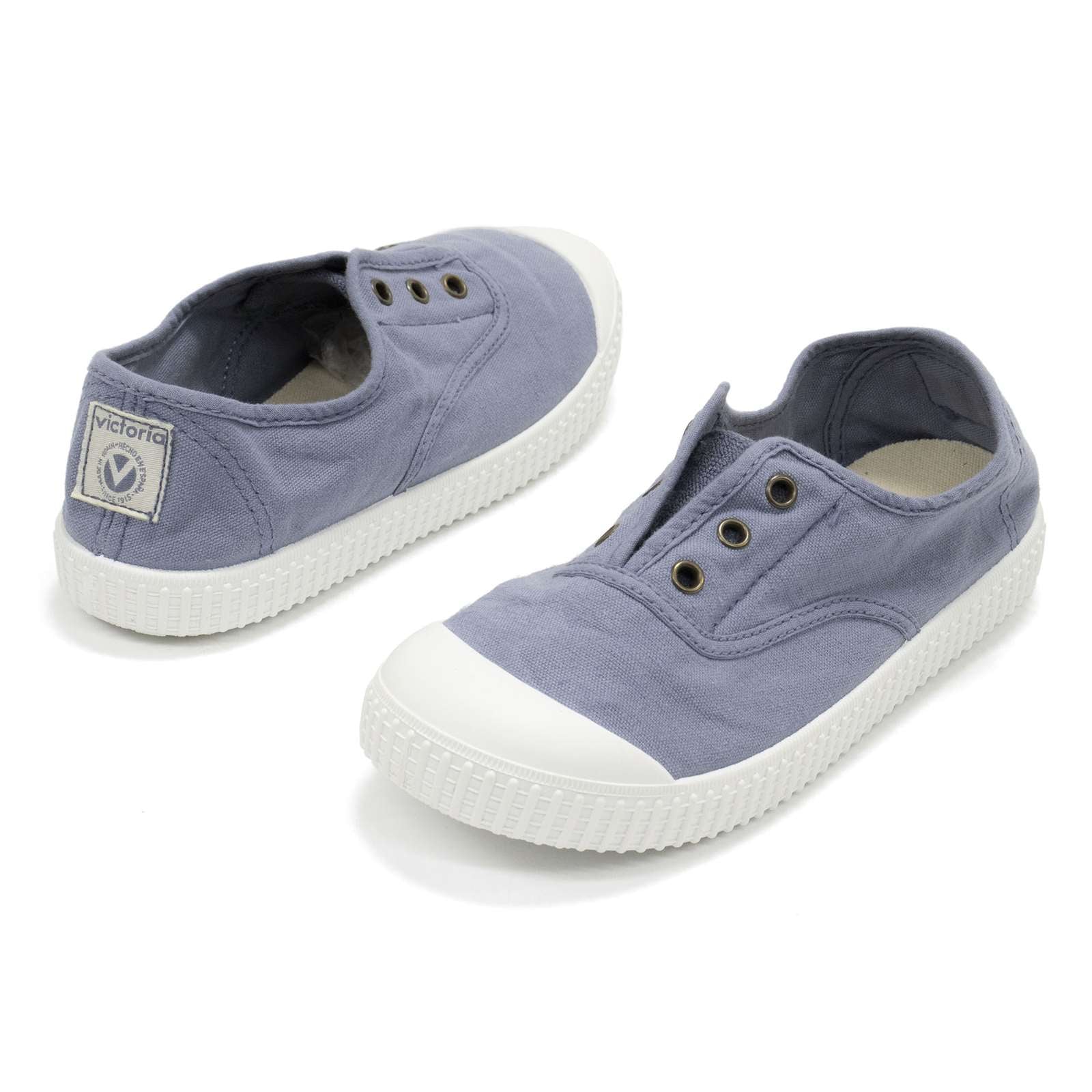 Victoria Boy 1915 Inglesa Slip-On Canvas Shoes