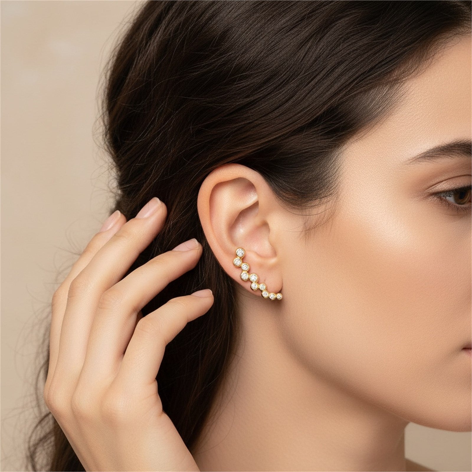 Athra Women Illusion Earring