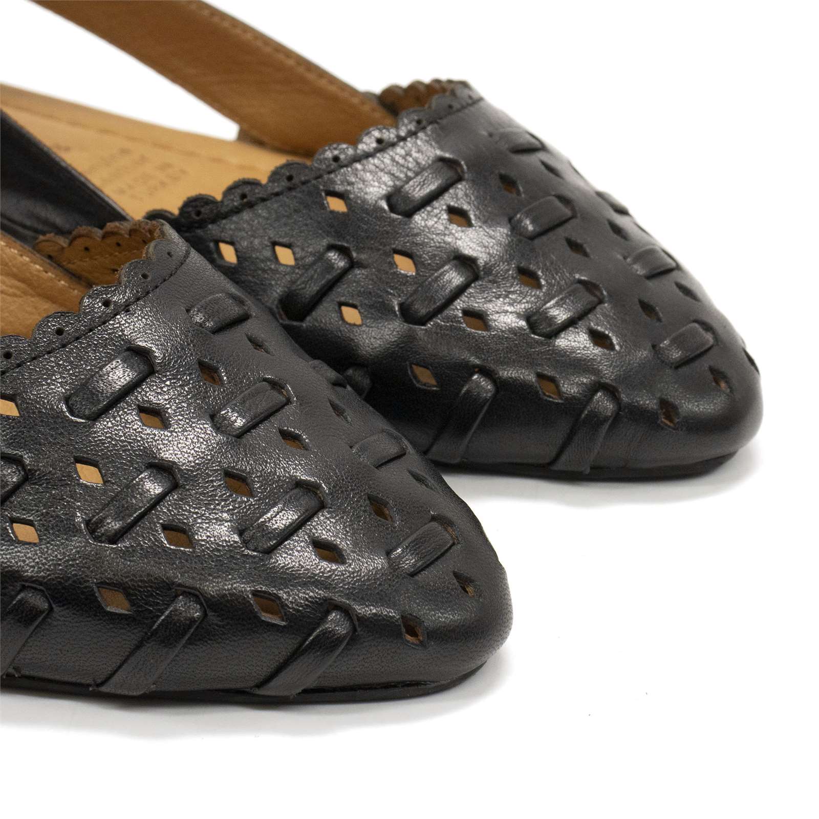 Spring Step Women Delorse Pointed Toe Slip On Flats