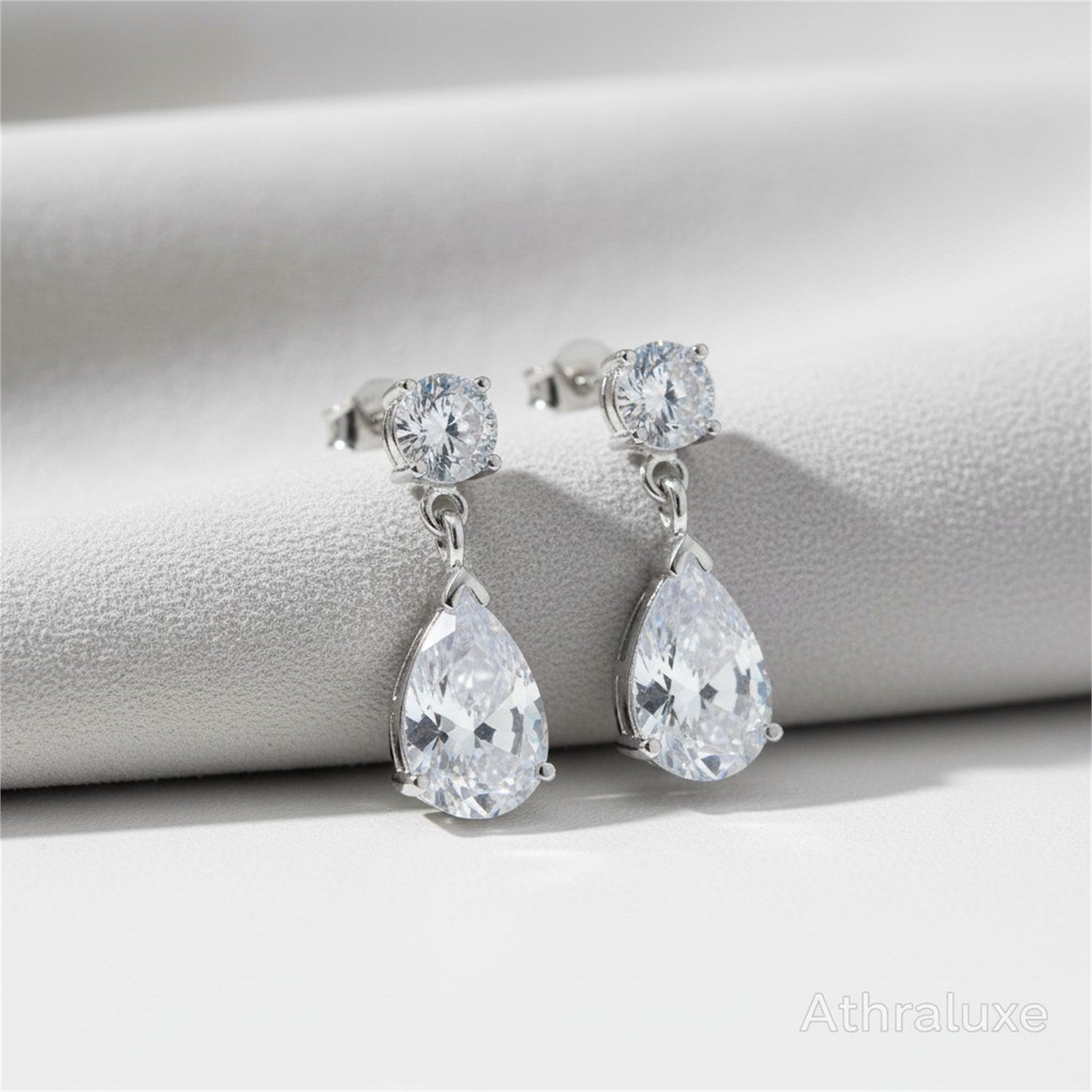 Athra Women Teardrop Earring