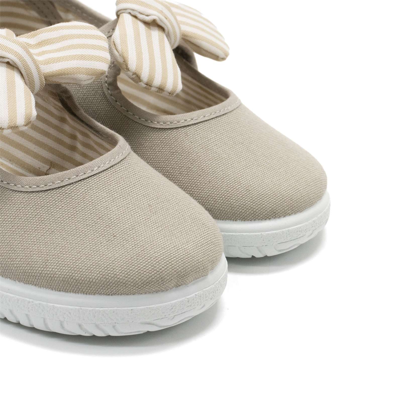 Victoria Toddler Slip On Canvas Bow Shoes