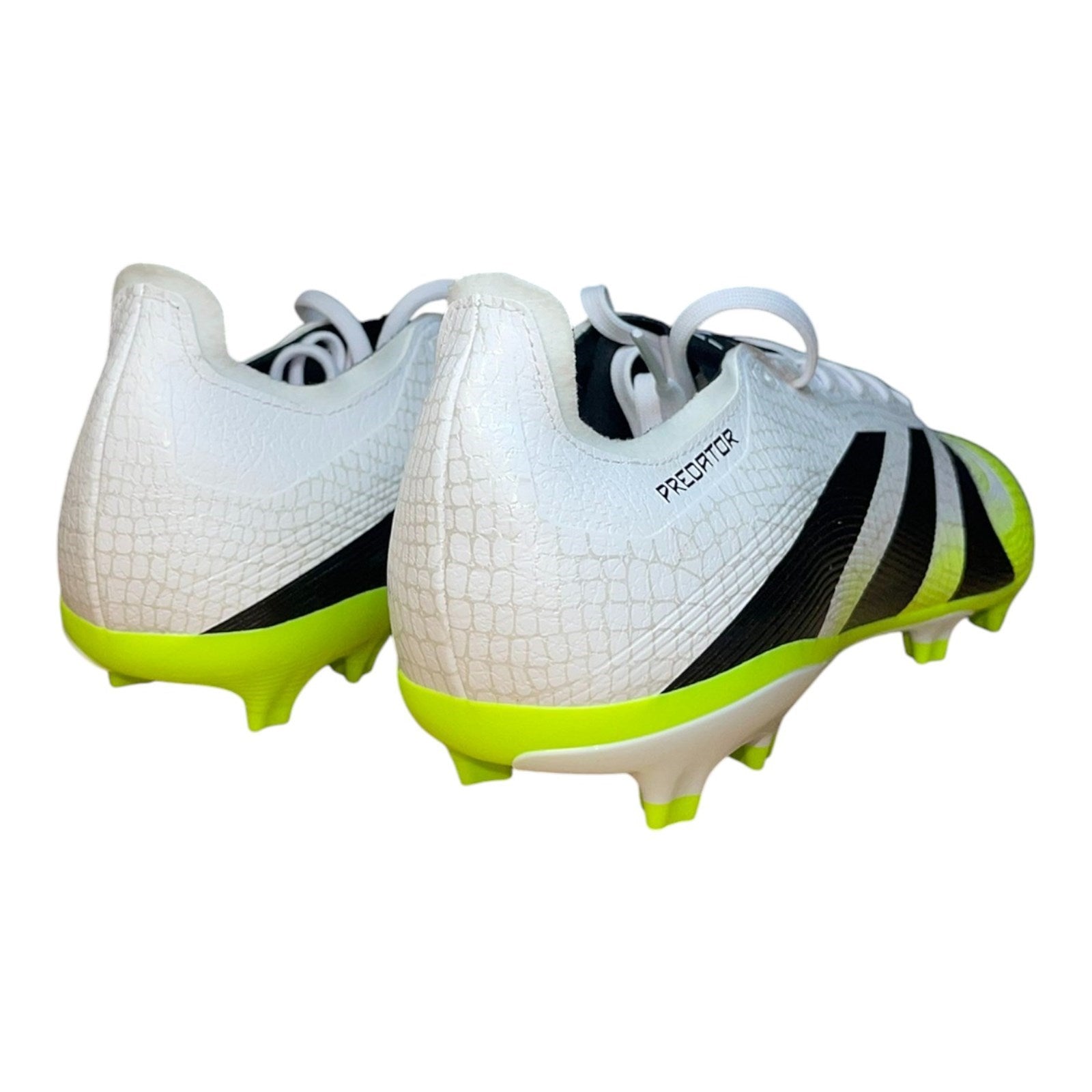 Adidas Men Predator League Fg/Mg Soccer Cleat