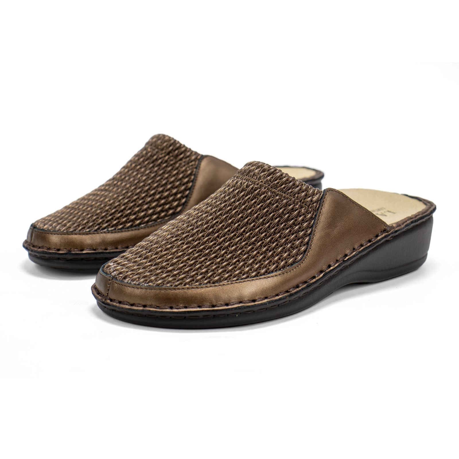 La Plume Women Flex Clogs