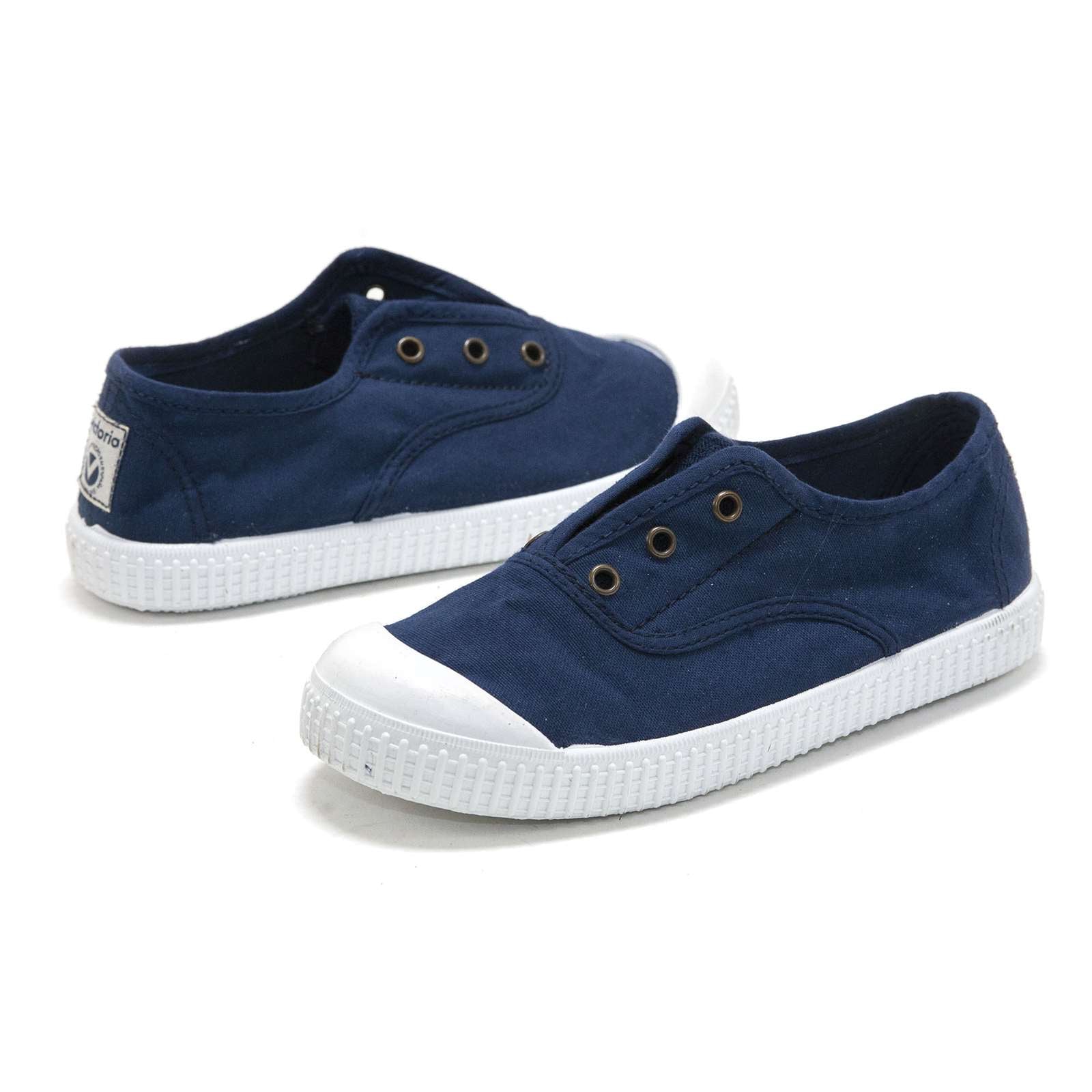 Victoria Boy 1915 Inglesa Slip-On Canvas Shoes