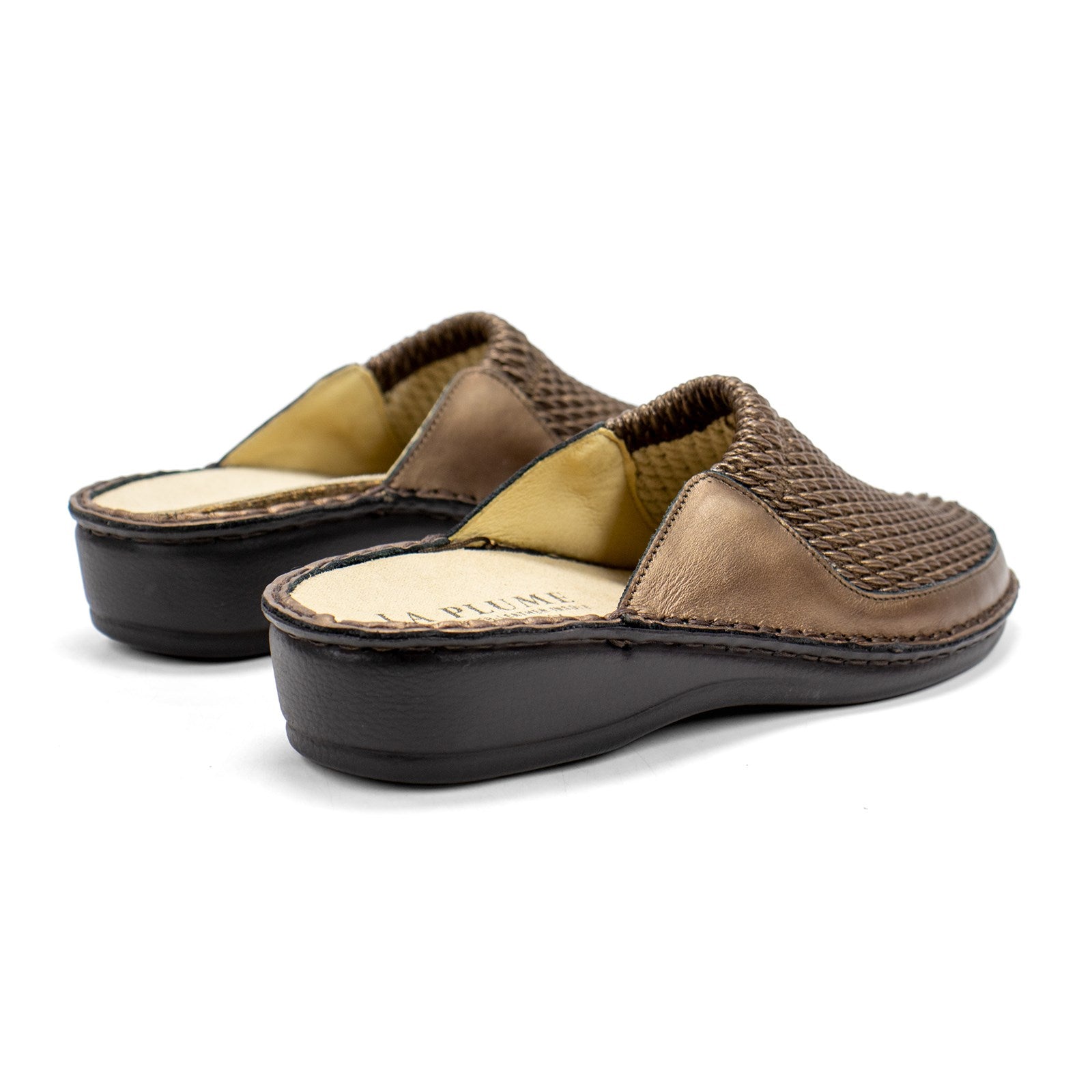 La Plume Women Flex Clogs