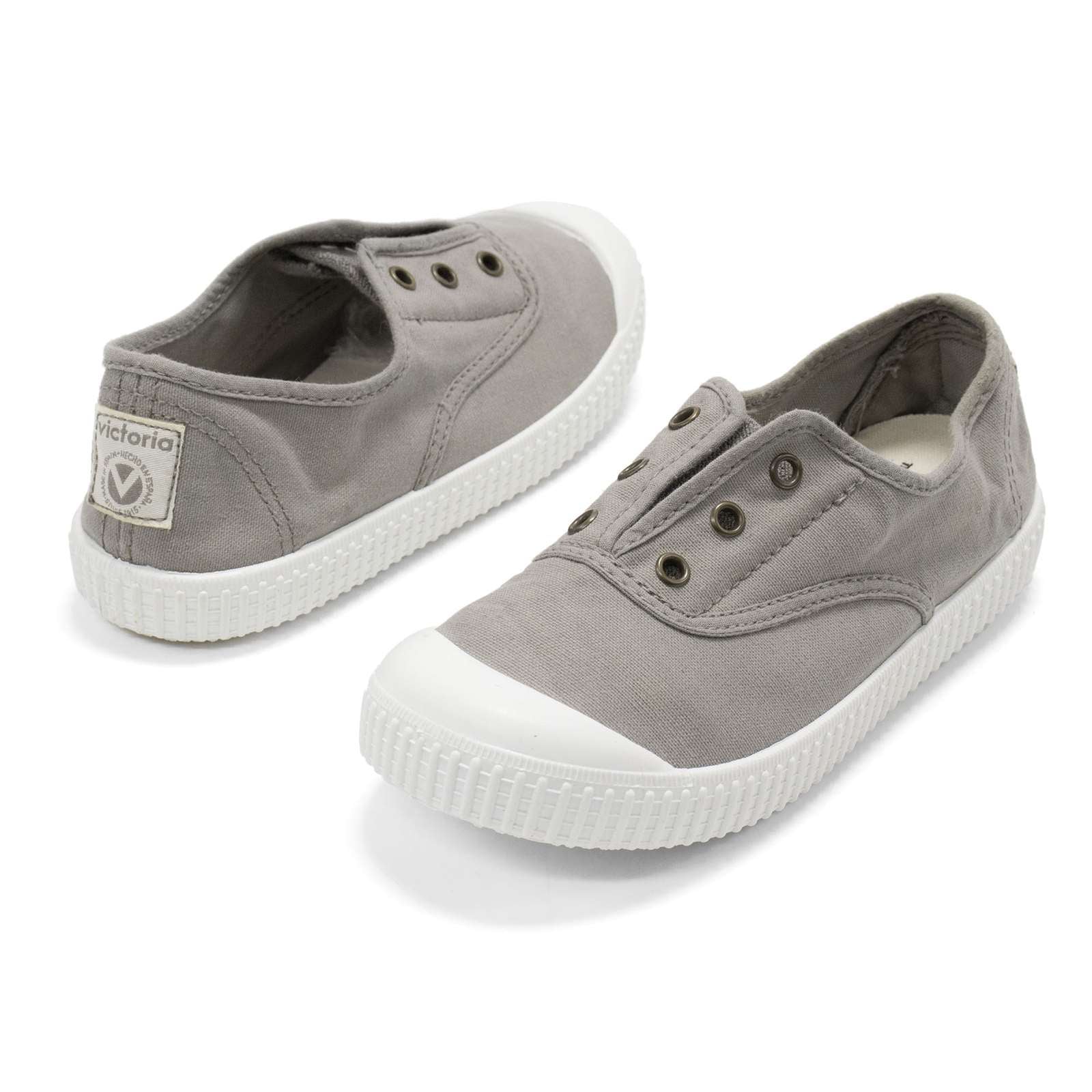 Victoria Boy 1915 Inglesa Slip-On Canvas Shoes