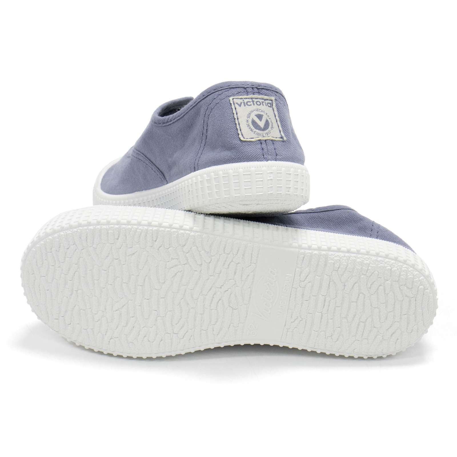 Victoria Boy 1915 Inglesa Slip-On Canvas Shoes