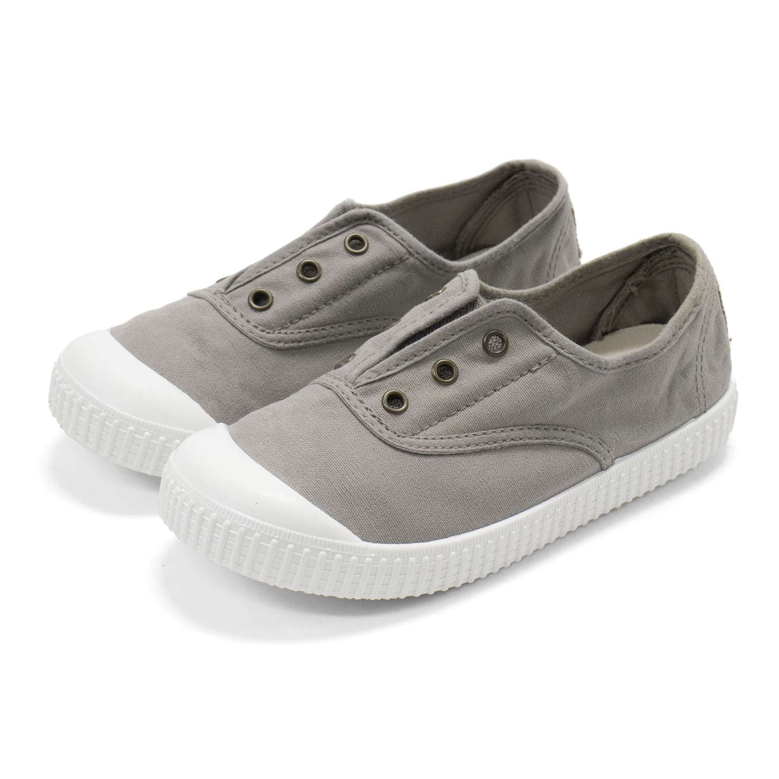 Victoria Boy 1915 Inglesa Slip-On Canvas Shoes